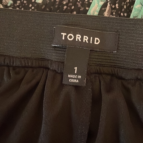 Torrid womens skirt 1X XL full pleated rose knee length black blue stretch waist - Picture 4 of 7